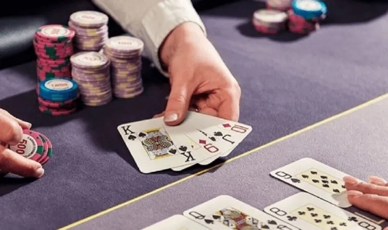 Cách Chơi Sắc Tê Nhà Cái 98WIN Chuẩn Xác Nhất 2025 2 Chiến thuật đánh Sắc Tê Nhà Cái 98WIN nhanh thắng